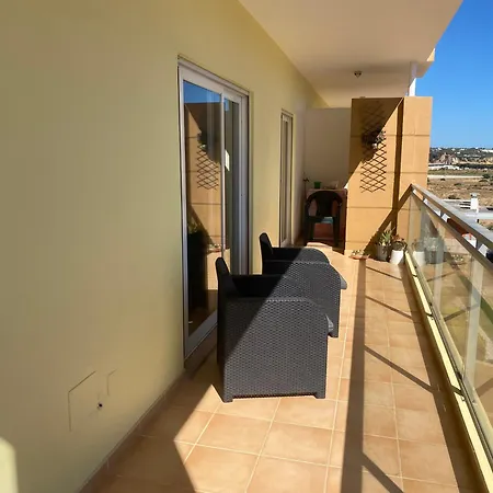 Apartment Two Bedroom With Pool *