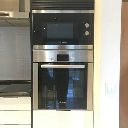 Apartamento T1 Com Piscina شقة